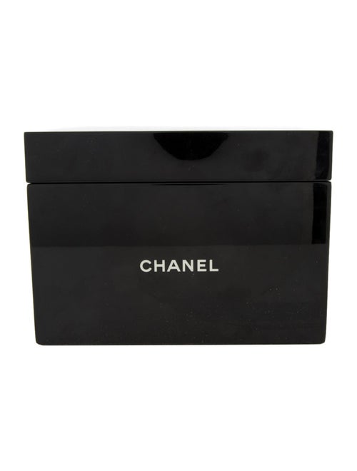 Chanel La Boîte Laquée Beauty Box