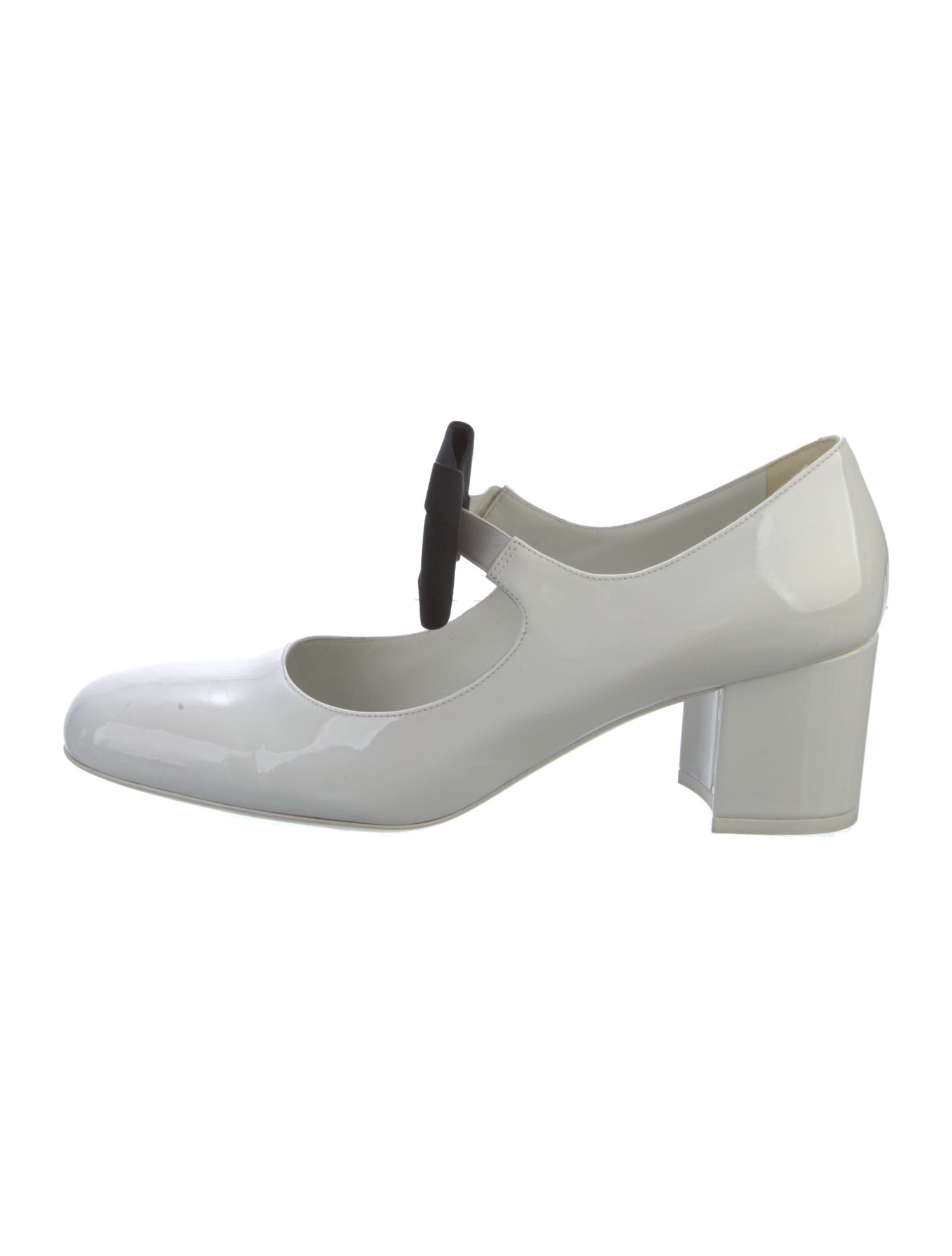 Chanel 2024 Interlocking CC Logo Pumps