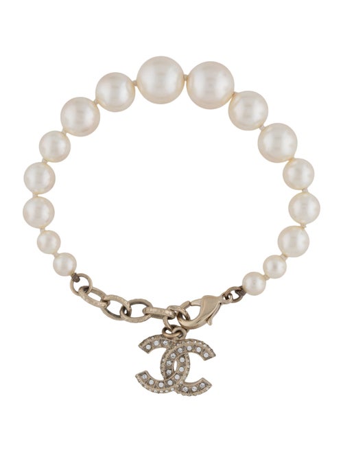 Chanel Faux Pearl & Strass CC Bracelet