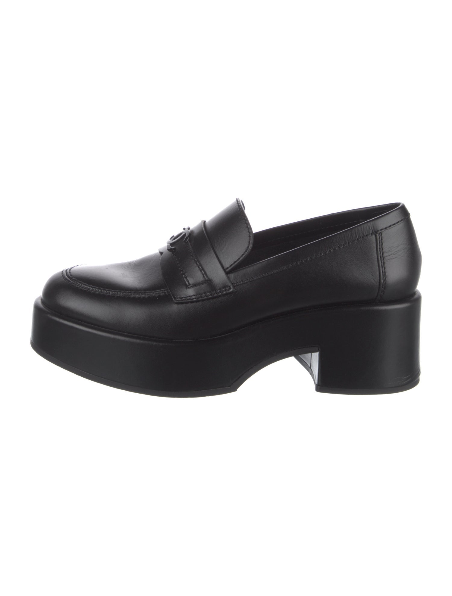 Chanel 2022 Interlocking CC Logo Loafers