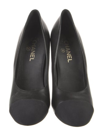 Chanel 2017 Interlocking CC Logo Pumps