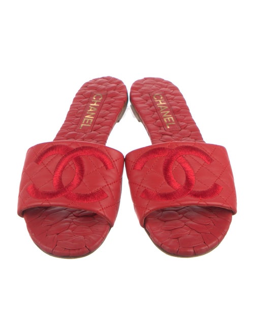 Chanel Interlocking CC Logo Leather Slides