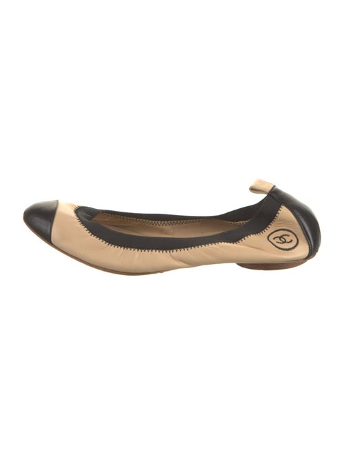 Chanel Interlocking CC Logo Leather Ballet Flats