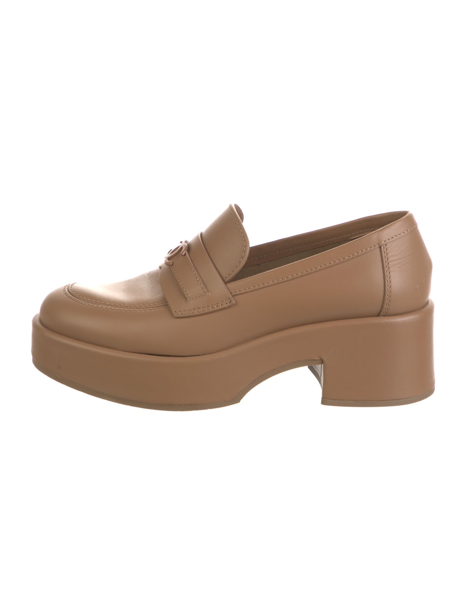 Chanel 2022 Interlocking CC Logo Pumps