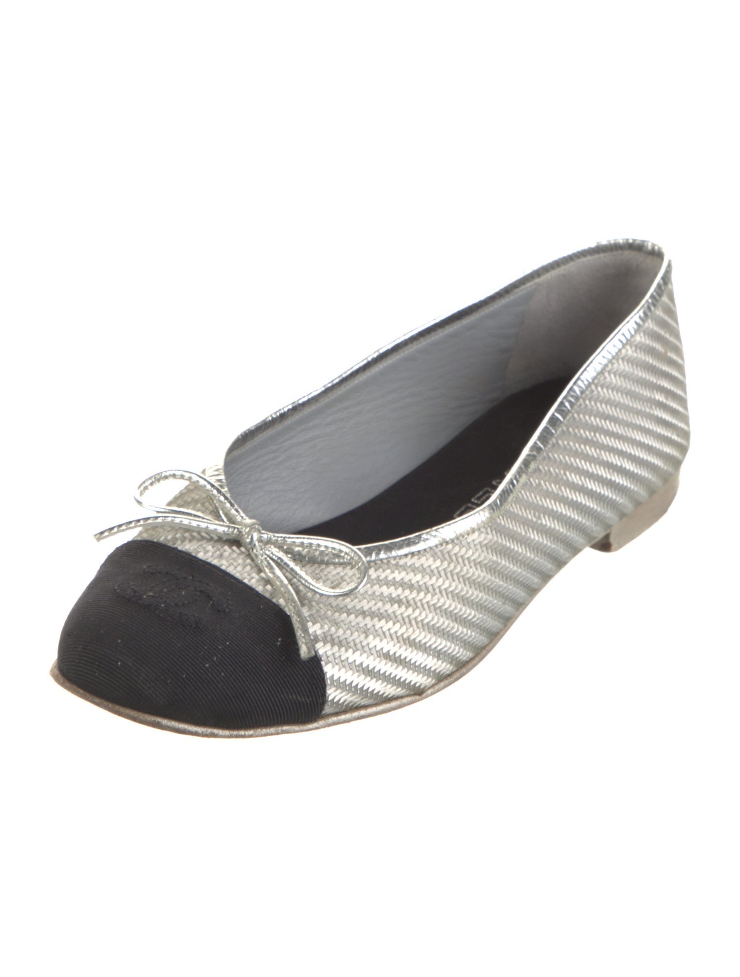 Chanel Interlocking CC Logo Leather Ballet Flats