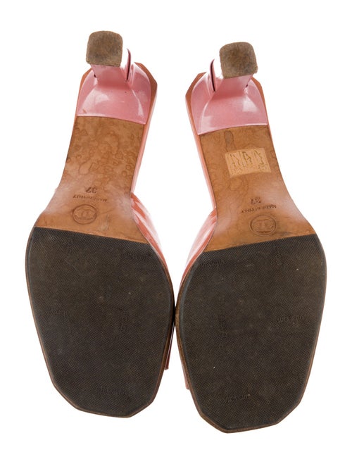 Chanel Interlocking CC Logo Patent Leather Slides