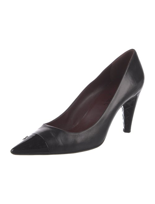 Chanel 2007 Interlocking CC Logo Pumps