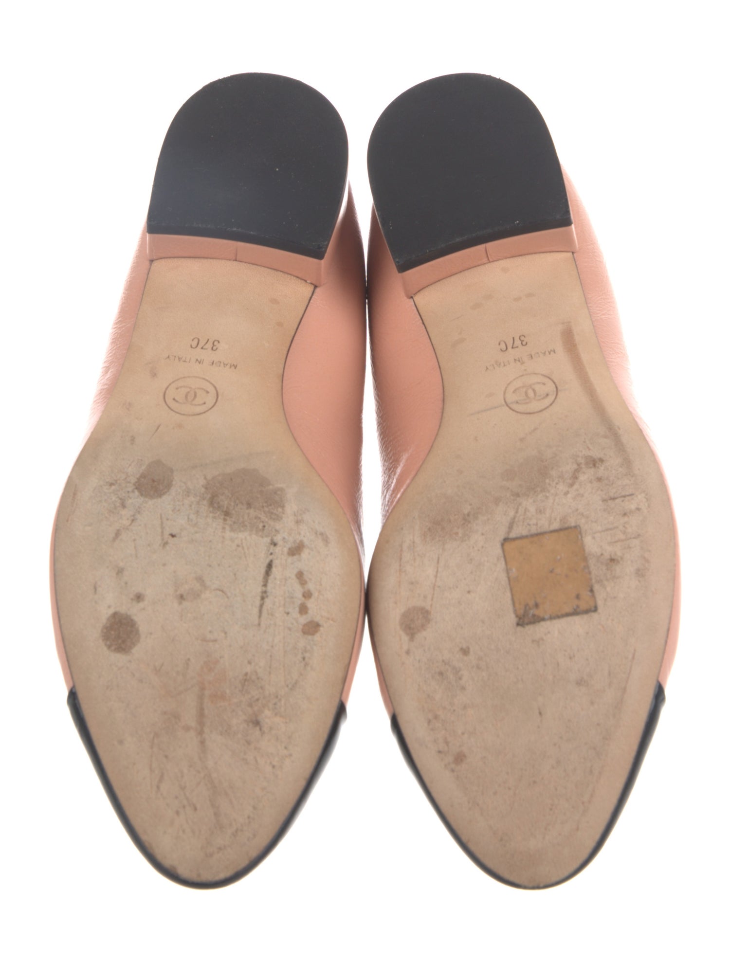 Chanel Interlocking CC Logo Leather Ballet Flats