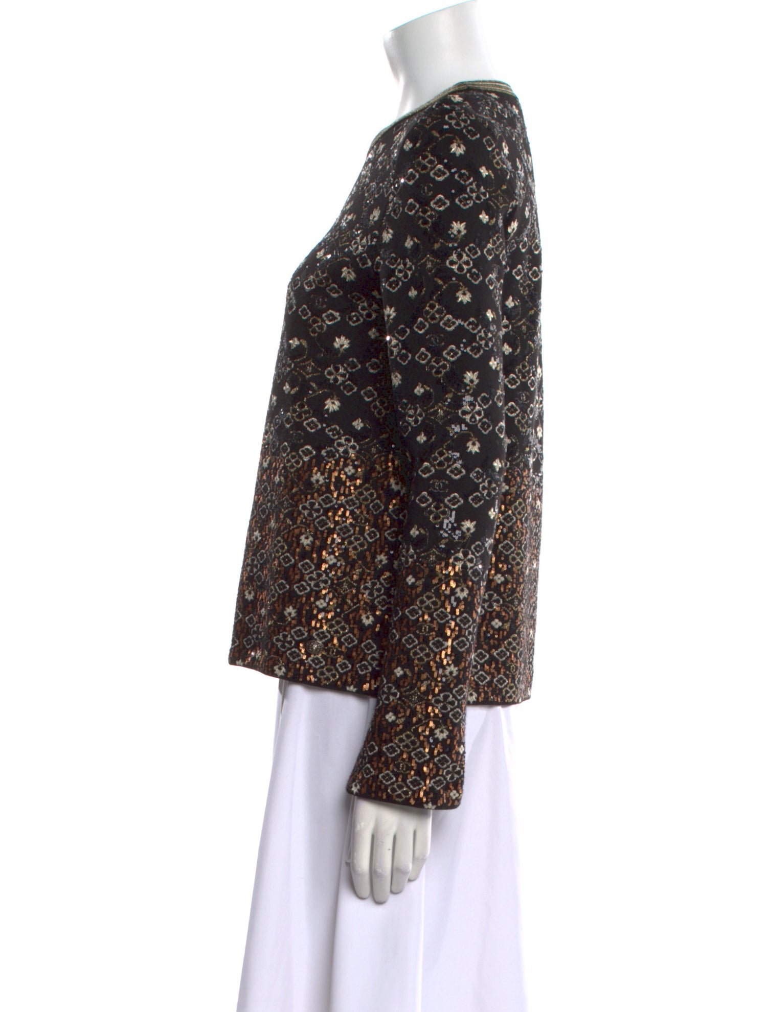 Chanel 2017 Paris-Cosmopolite Sweater