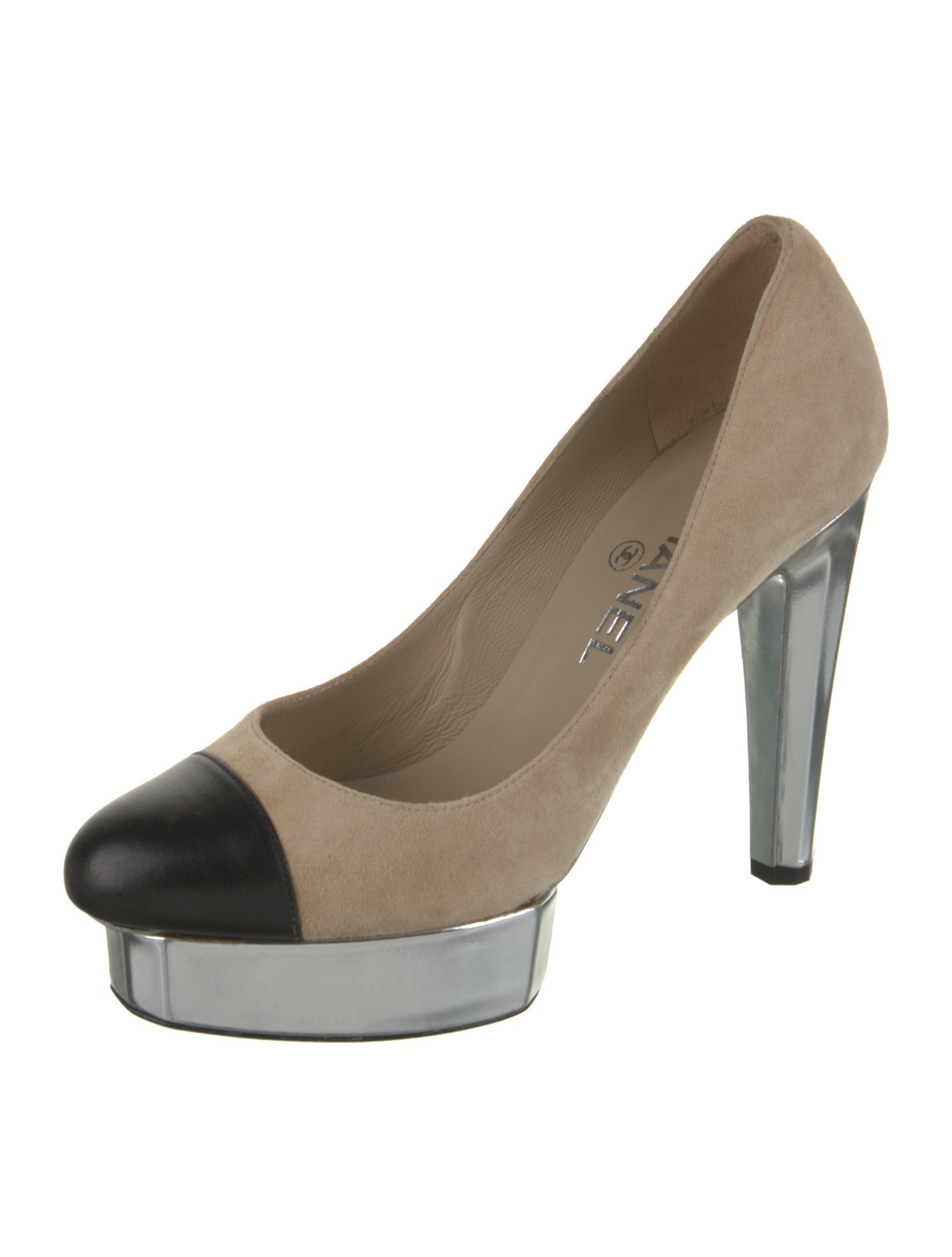 Chanel 2011 Interlocking CC Logo Pumps
