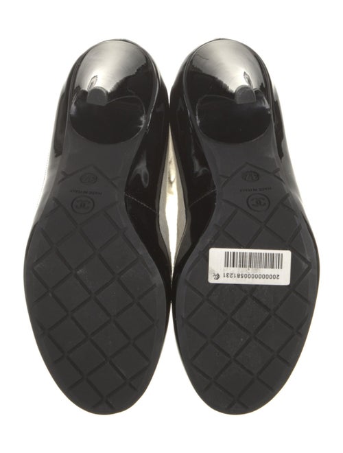 Chanel Interlocking CC Logo Pumps