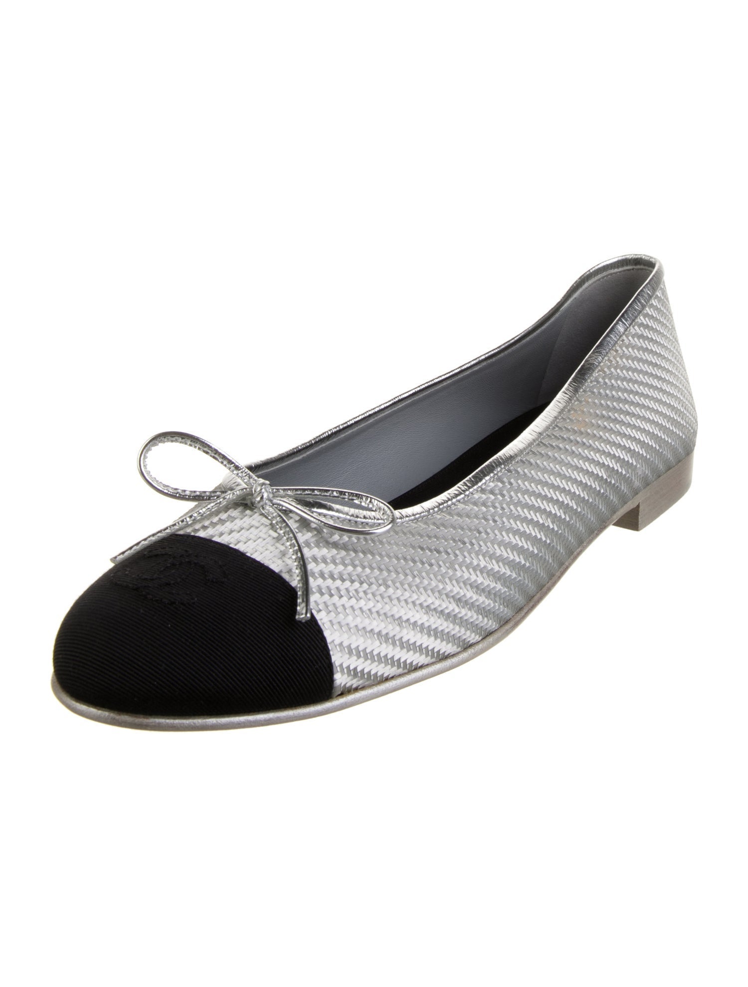 Chanel Interlocking CC Logo Leather Ballet Flats