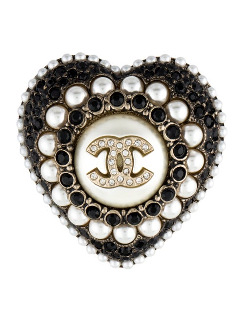 Chanel Faux Pearl & Strass CC Heart Brooch