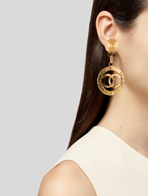 Chanel Vintage CC Drop Clip-On Earrings