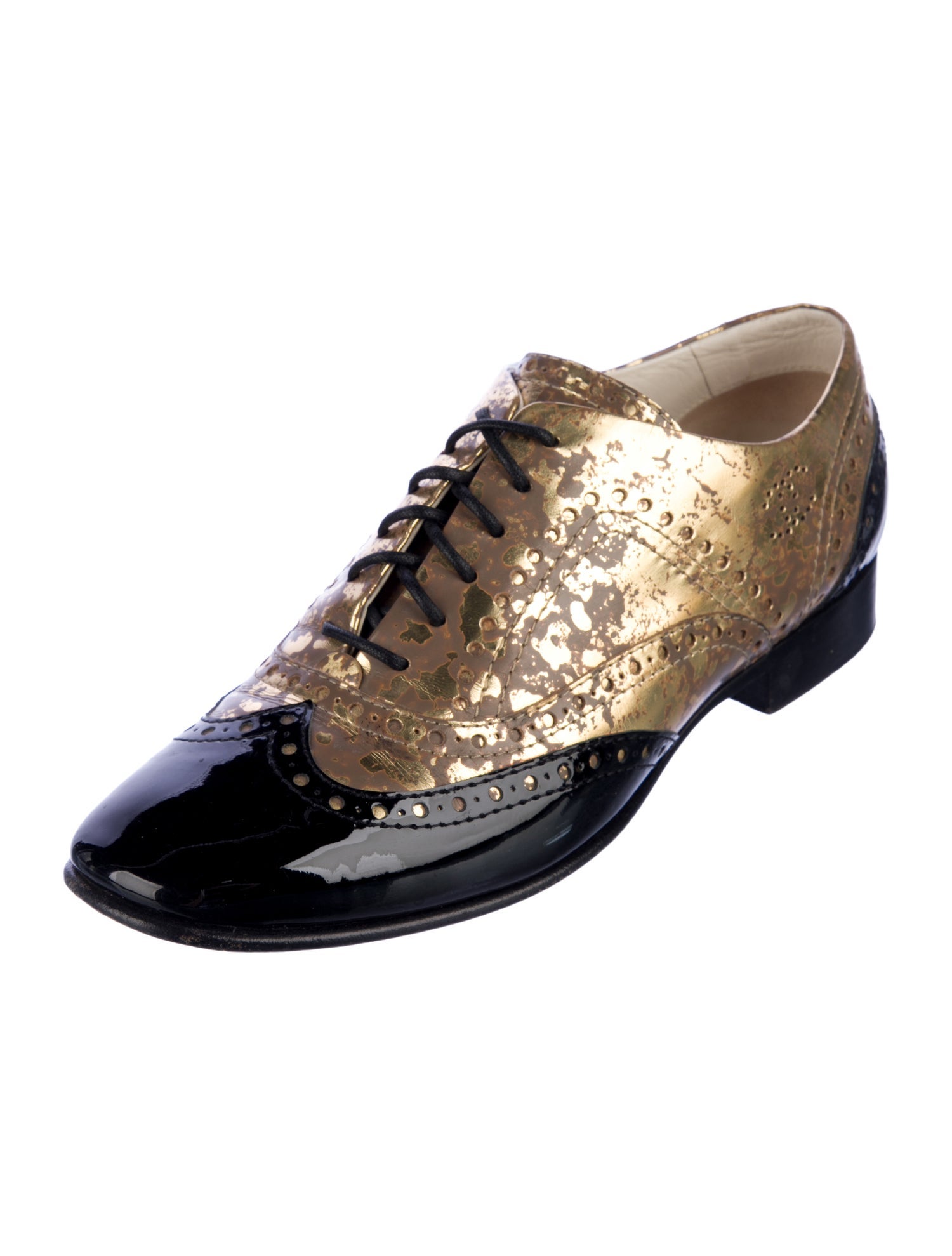 Chanel Interlocking CC Logo Patent Leather Oxfords