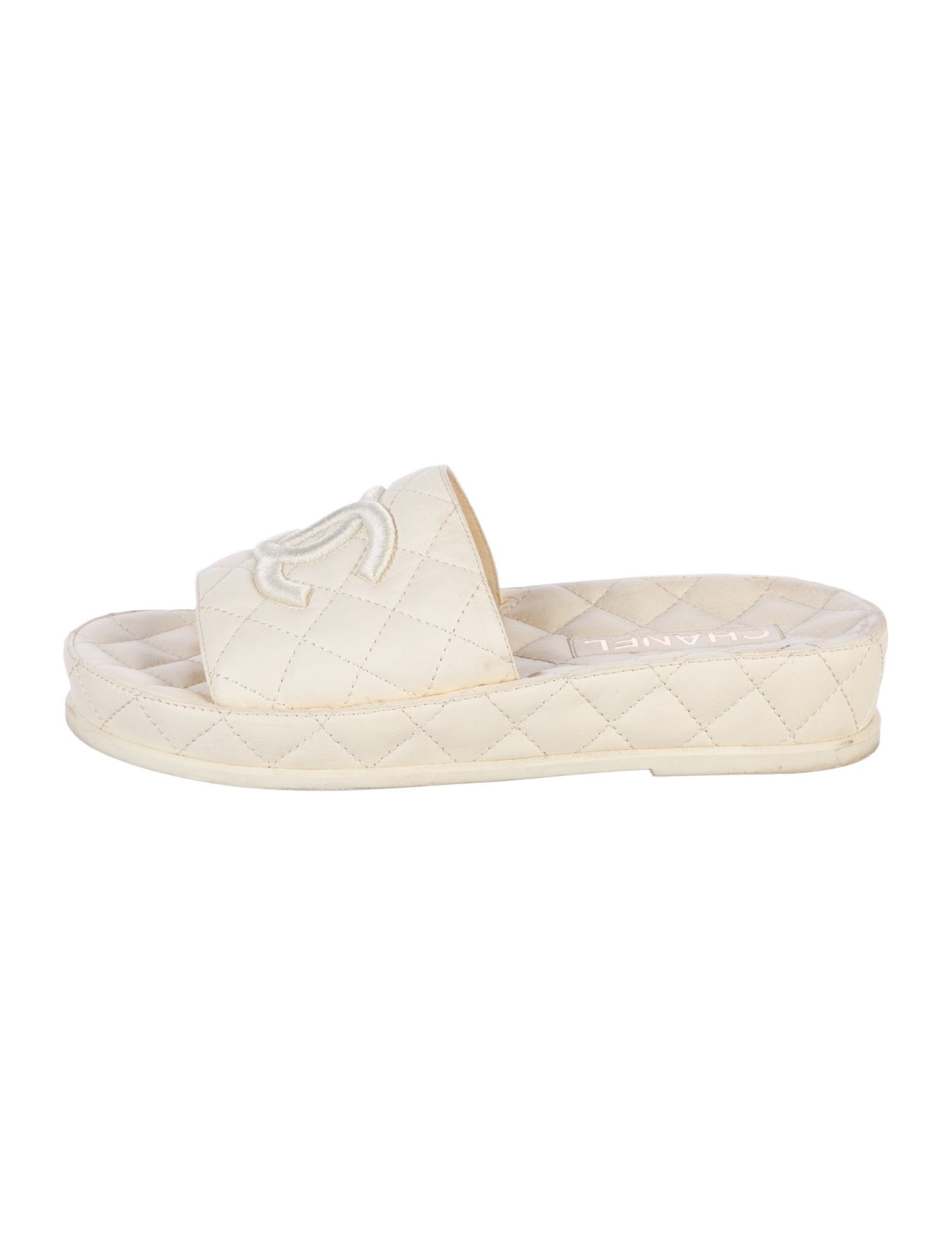 Chanel Interlocking CC Logo Leather Espadrilles