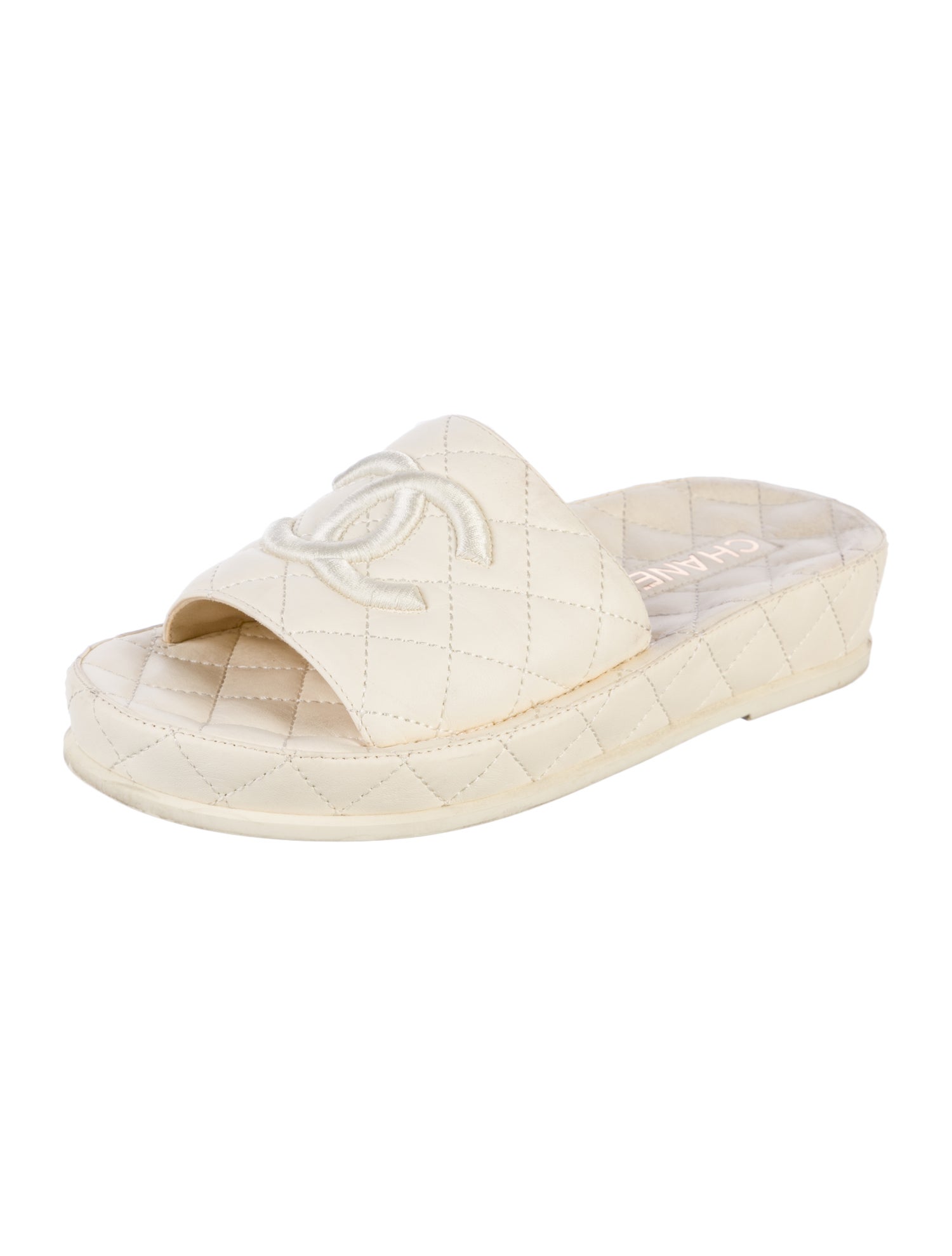 Chanel Interlocking CC Logo Leather Espadrilles