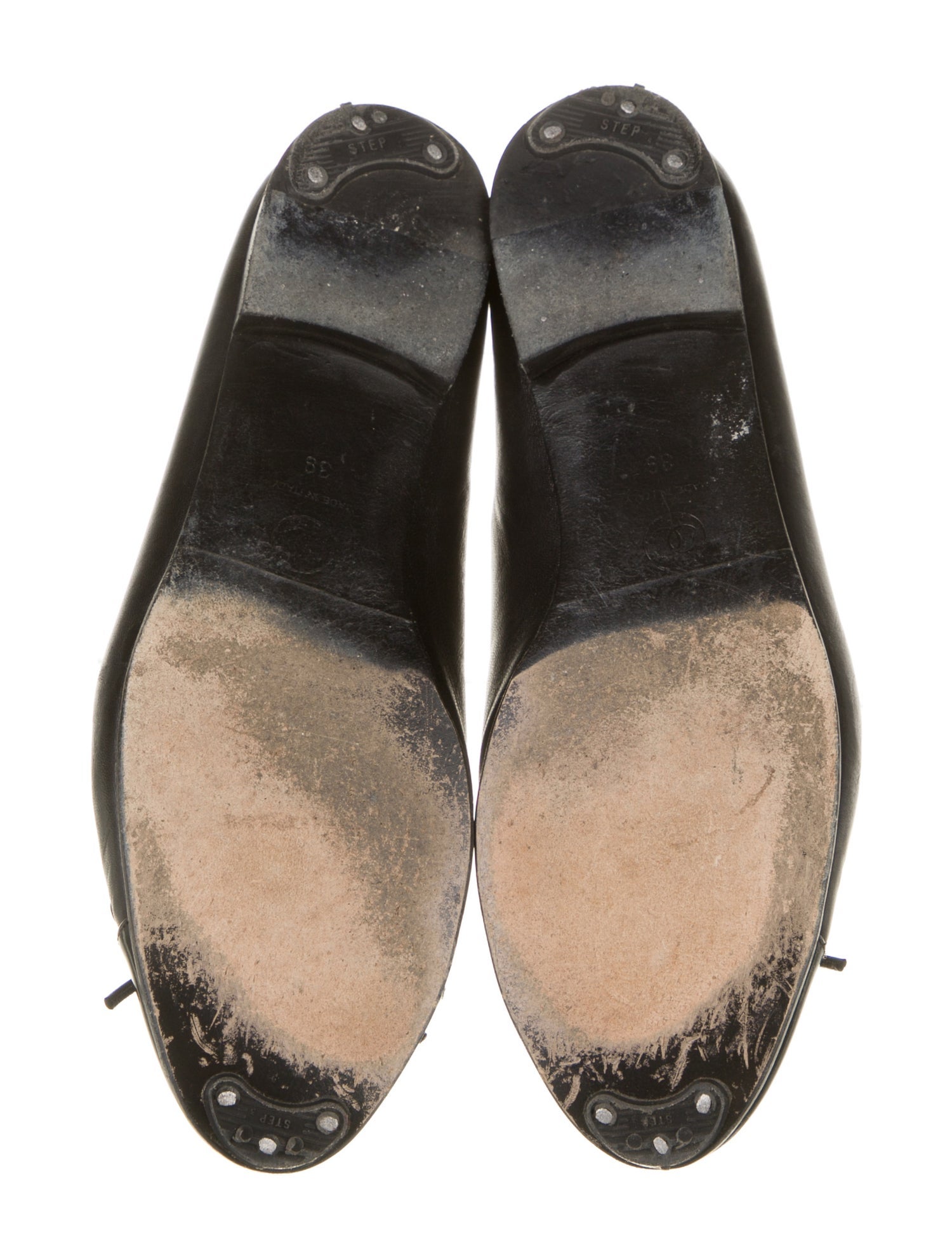 Chanel Interlocking CC Logo Leather Ballet Flats