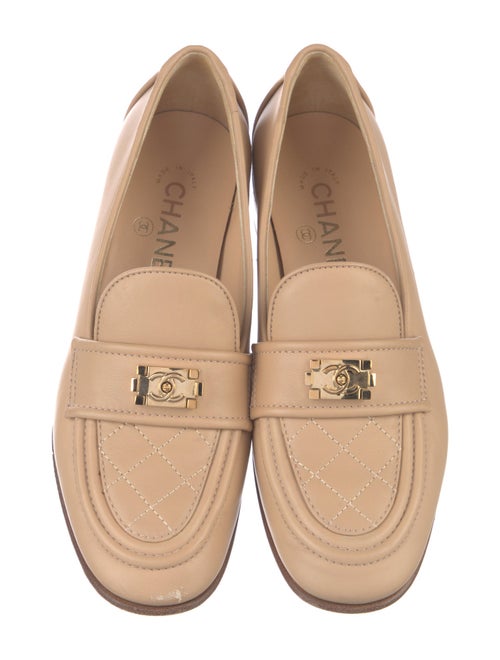 Chanel Interlocking CC Logo Leather Loafers