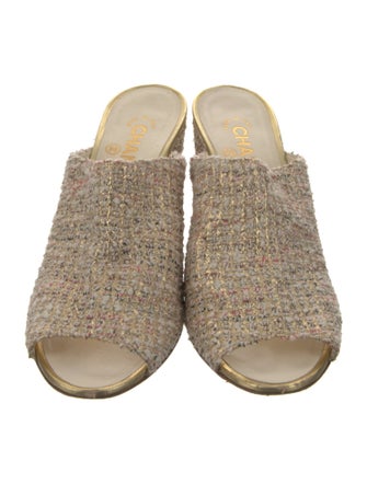 Chanel 2018 Interlocking CC Logo Slides