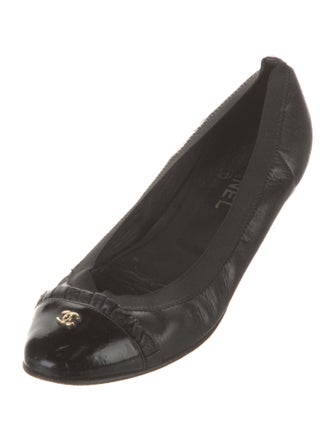 Chanel Interlocking CC Logo Leather Ballet Flats