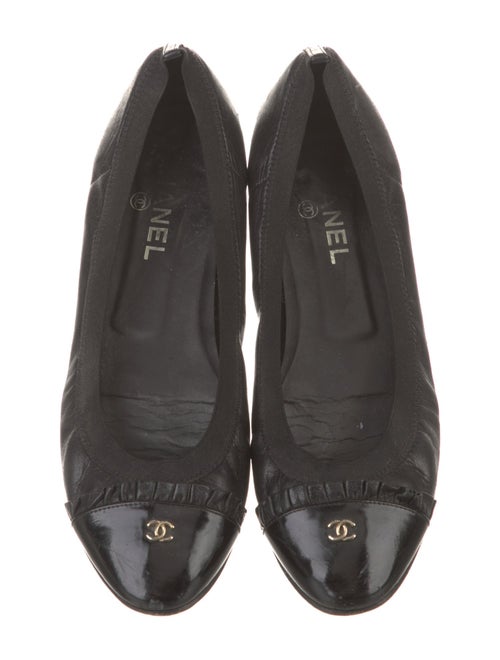 Chanel Interlocking CC Logo Leather Ballet Flats