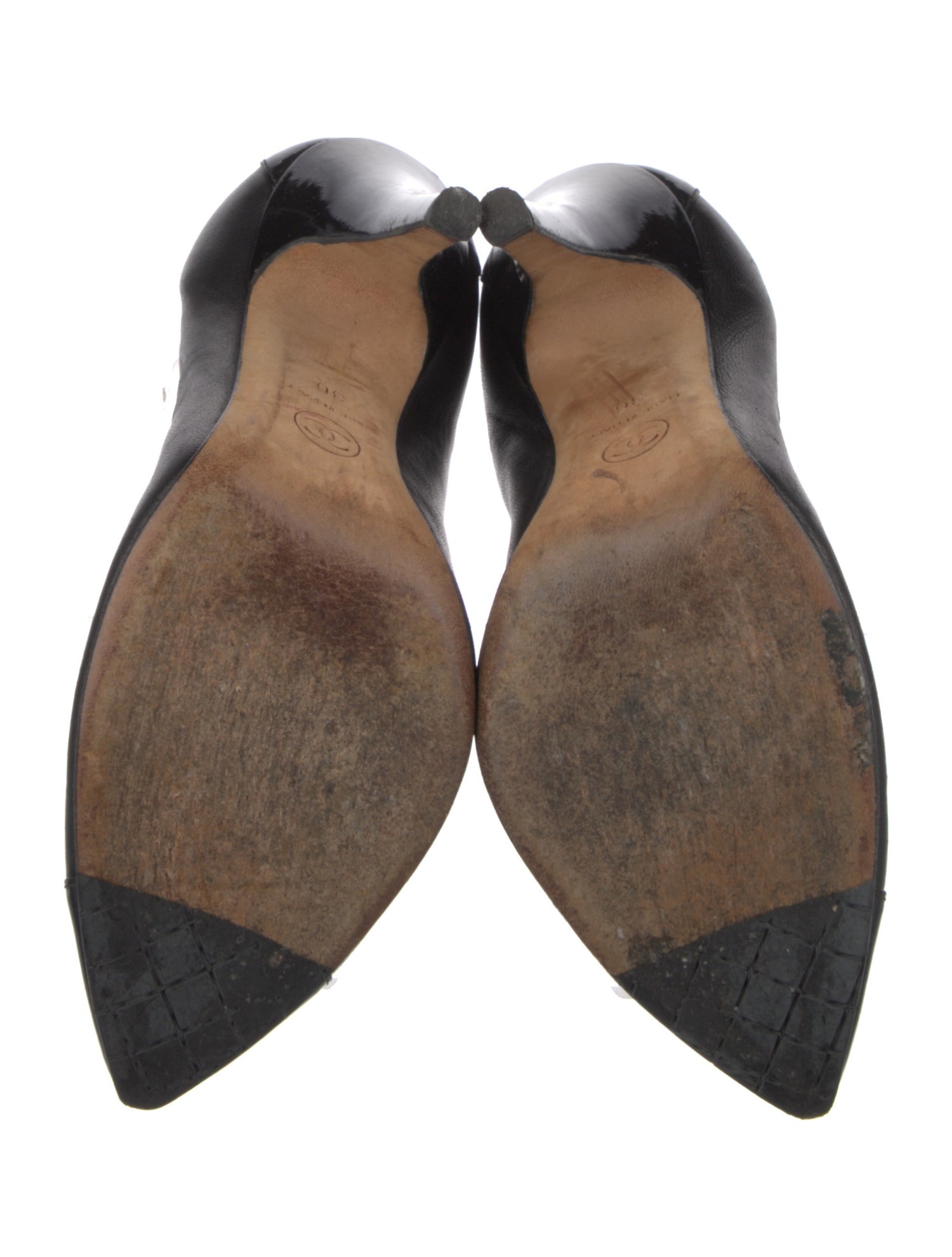 Chanel 2008 Interlocking CC Logo Pumps