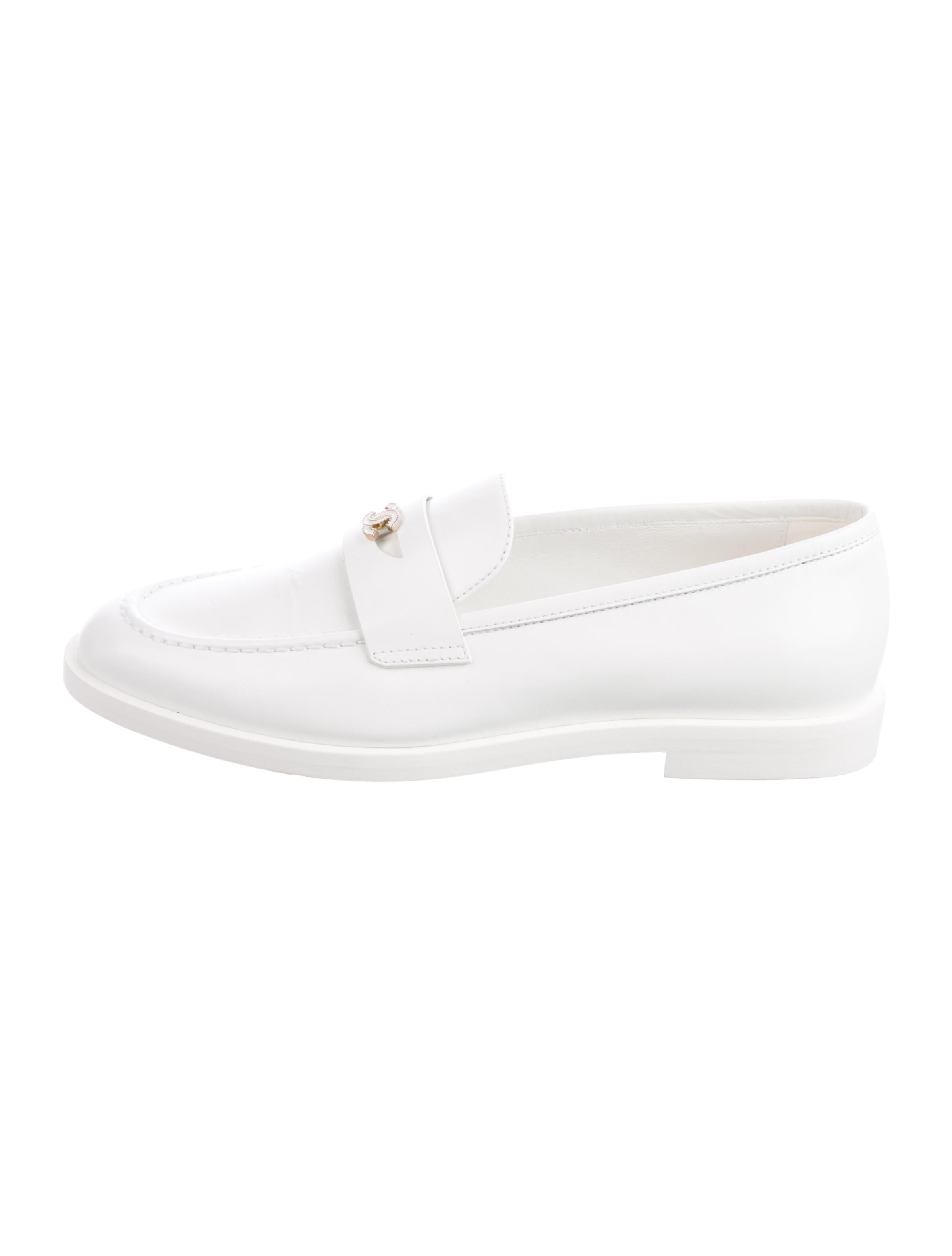 Chanel 2024 Interlocking CC Logo Loafers