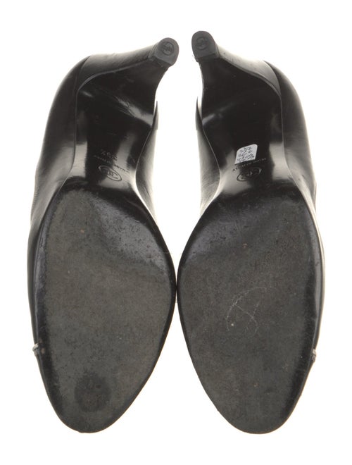 Chanel 2008 Interlocking CC Logo Pumps