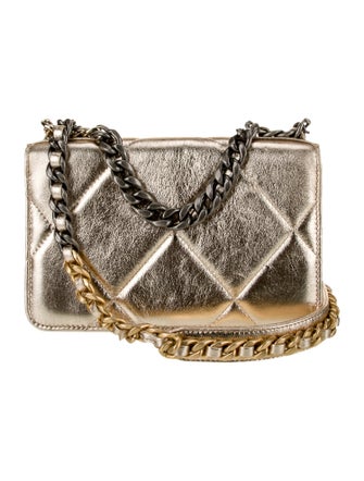 Chanel 19 Wallet On Chain