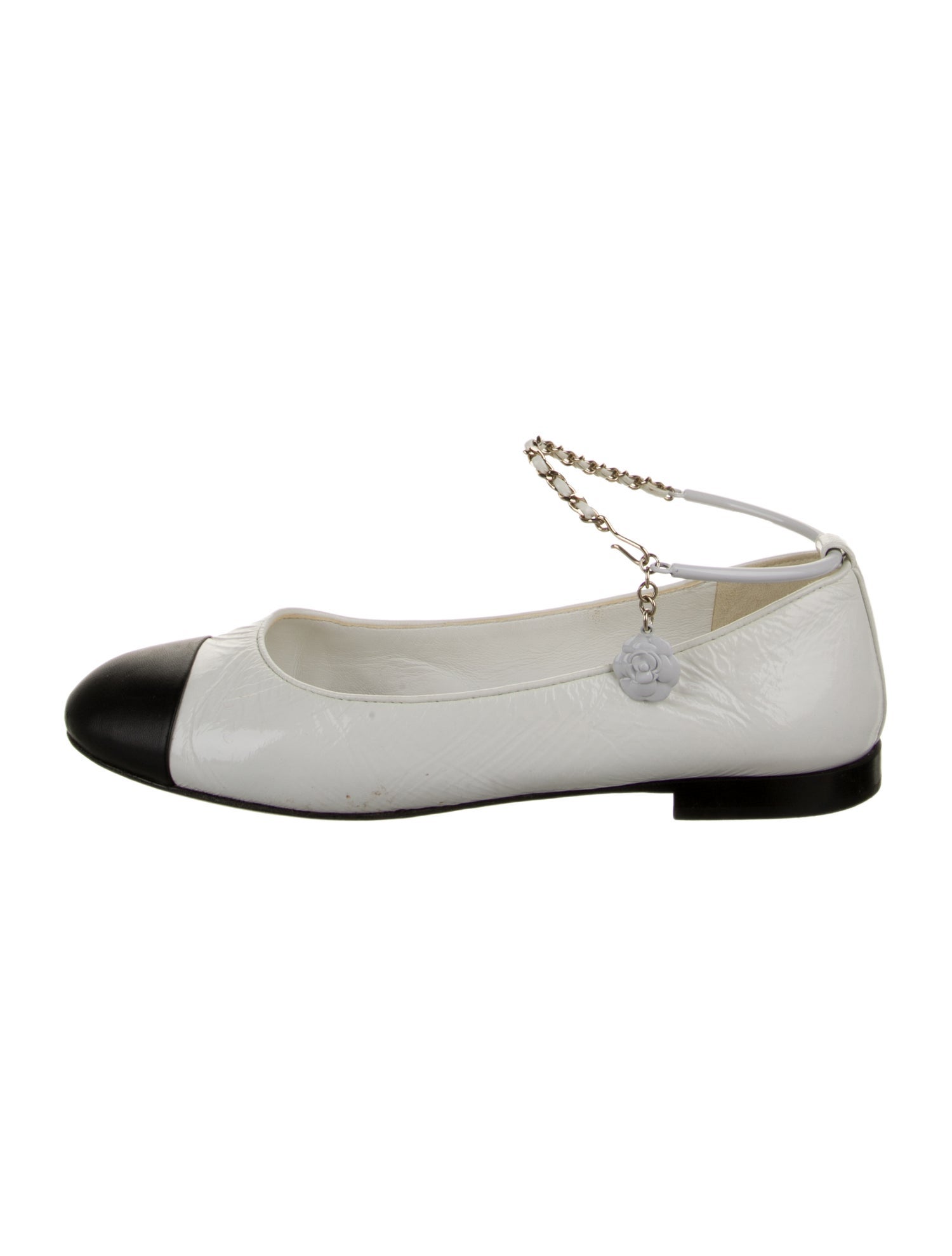 Chanel Interlocking CC Logo Patent Leather Ballet Flats