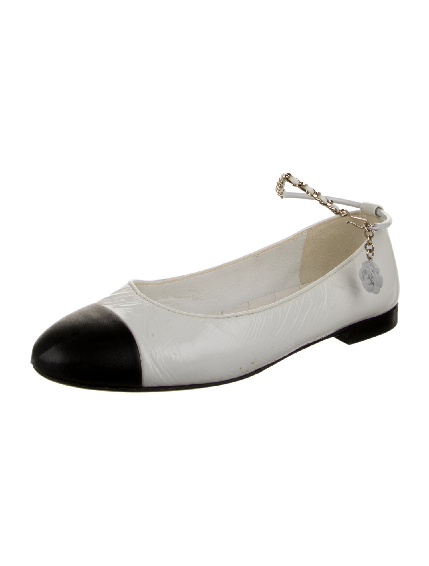 Chanel Interlocking CC Logo Patent Leather Ballet Flats