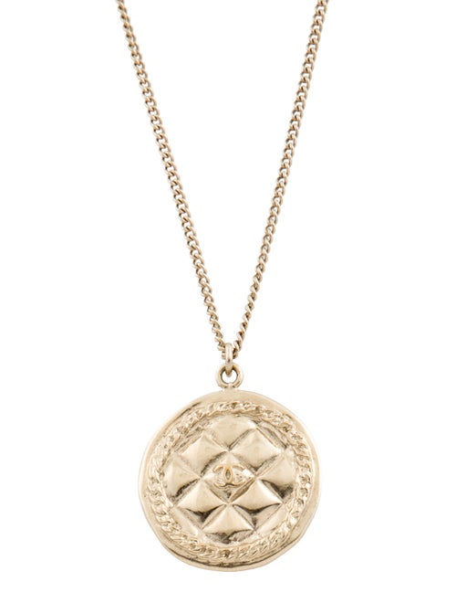 Chanel Quilted CC Pendant Necklace