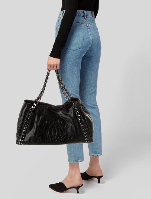 Chanel E/W Modern Chain Tote