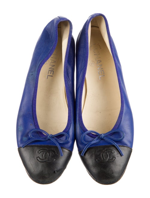 Chanel Interlocking CC Logo Leather Ballet Flats