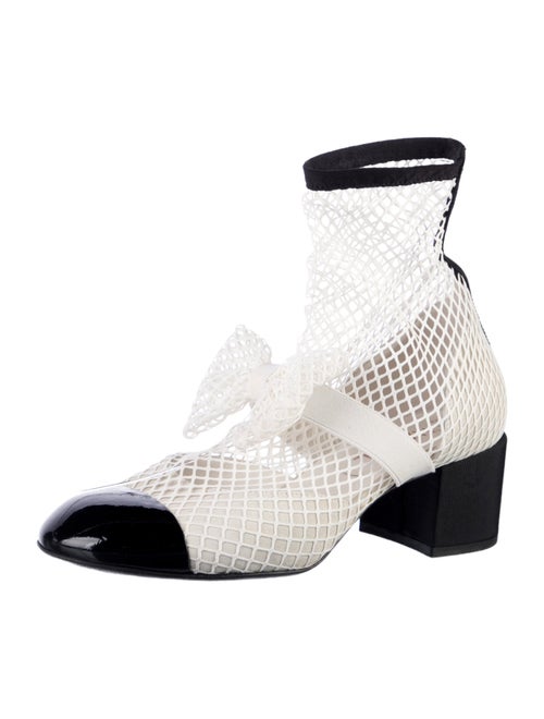 Chanel 2023 Interlocking CC Logo D'Orsay Pumps