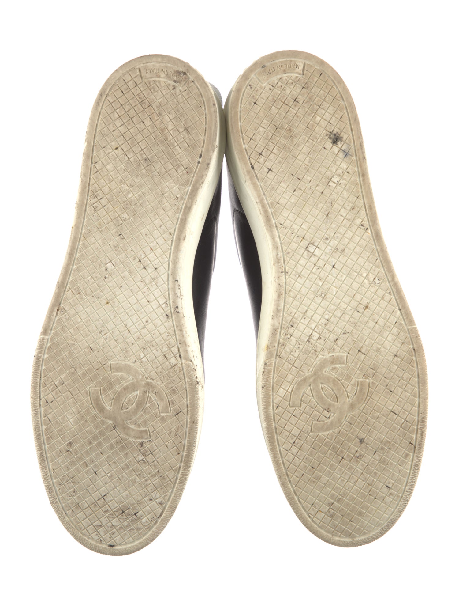 Chanel Interlocking CC Logo Leather Sneakers