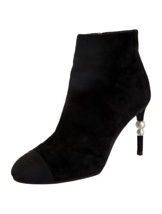 Chanel 2020 Interlocking CC Logo Boots