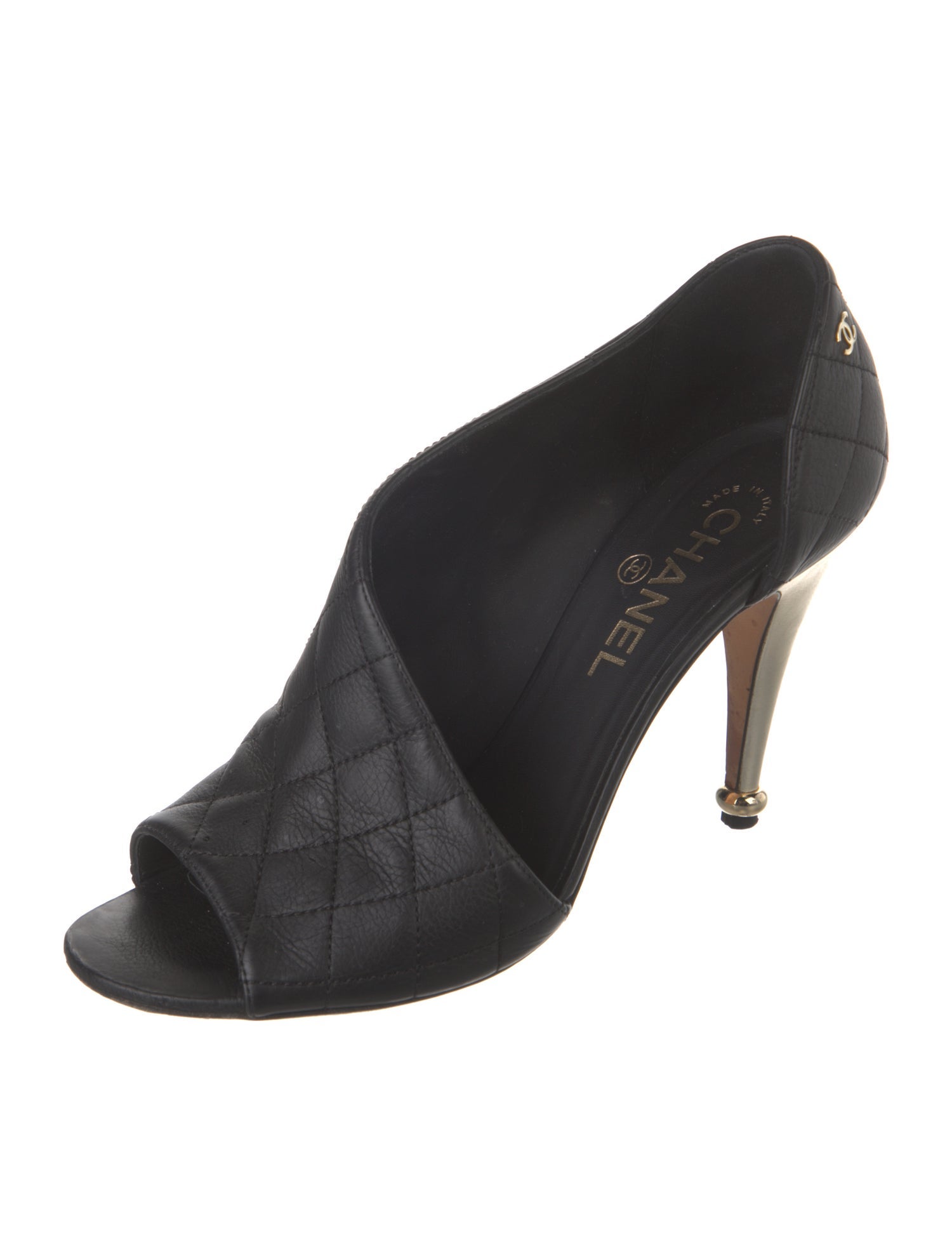 Chanel 2015 Interlocking CC Logo D'Orsay Pumps