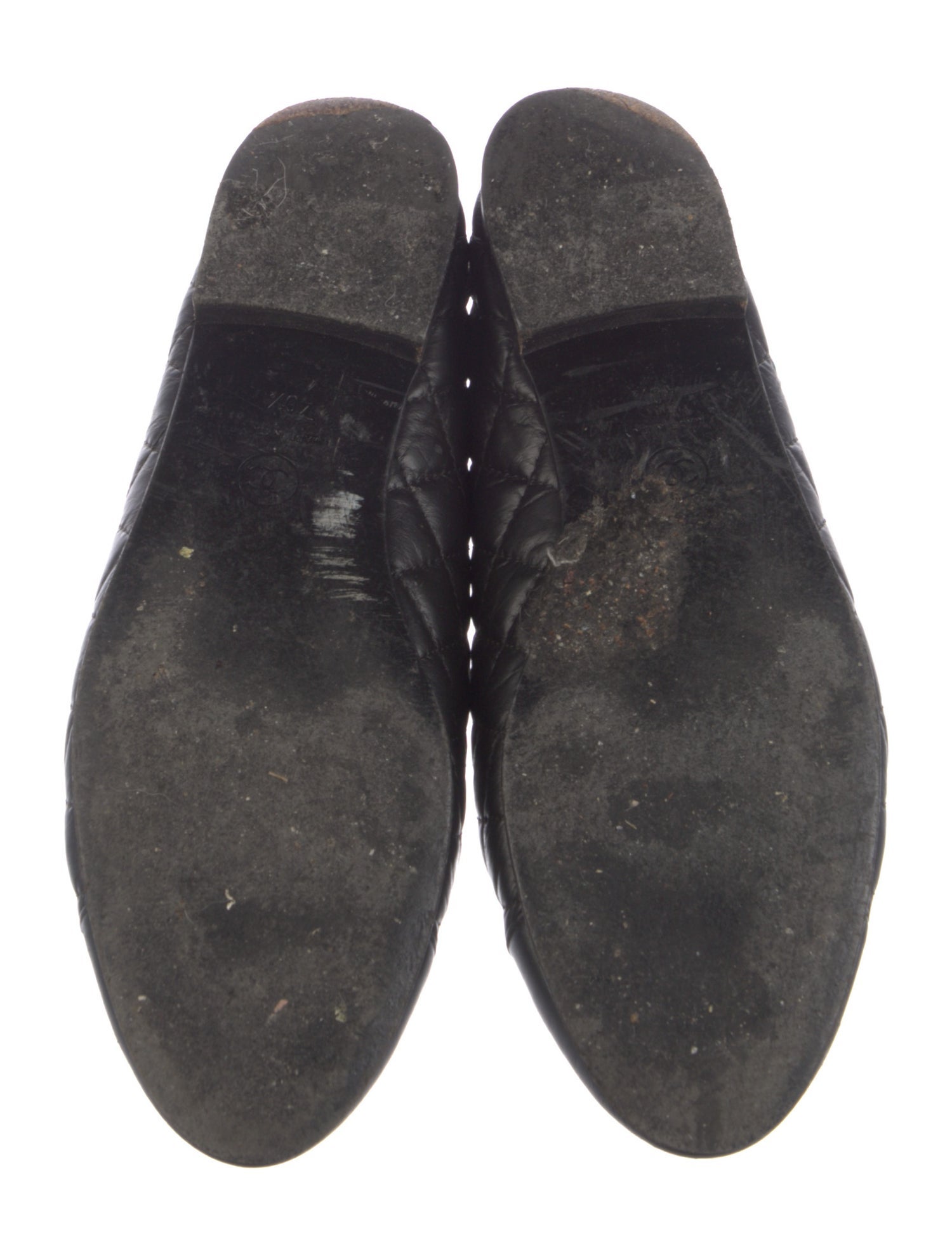 Chanel Interlocking CC Logo Leather Ballet Flats