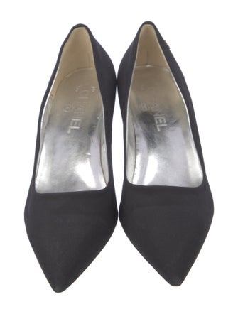 Chanel Vintage Interlocking CC Logo Pumps