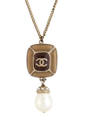 Chanel Faux Pearl & Resin CC Pendant Necklace