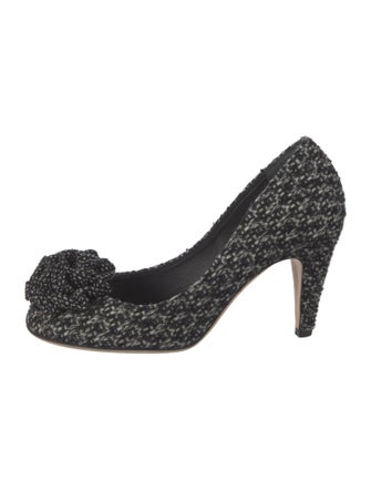 Chanel 2010 Interlocking CC Logo Pumps