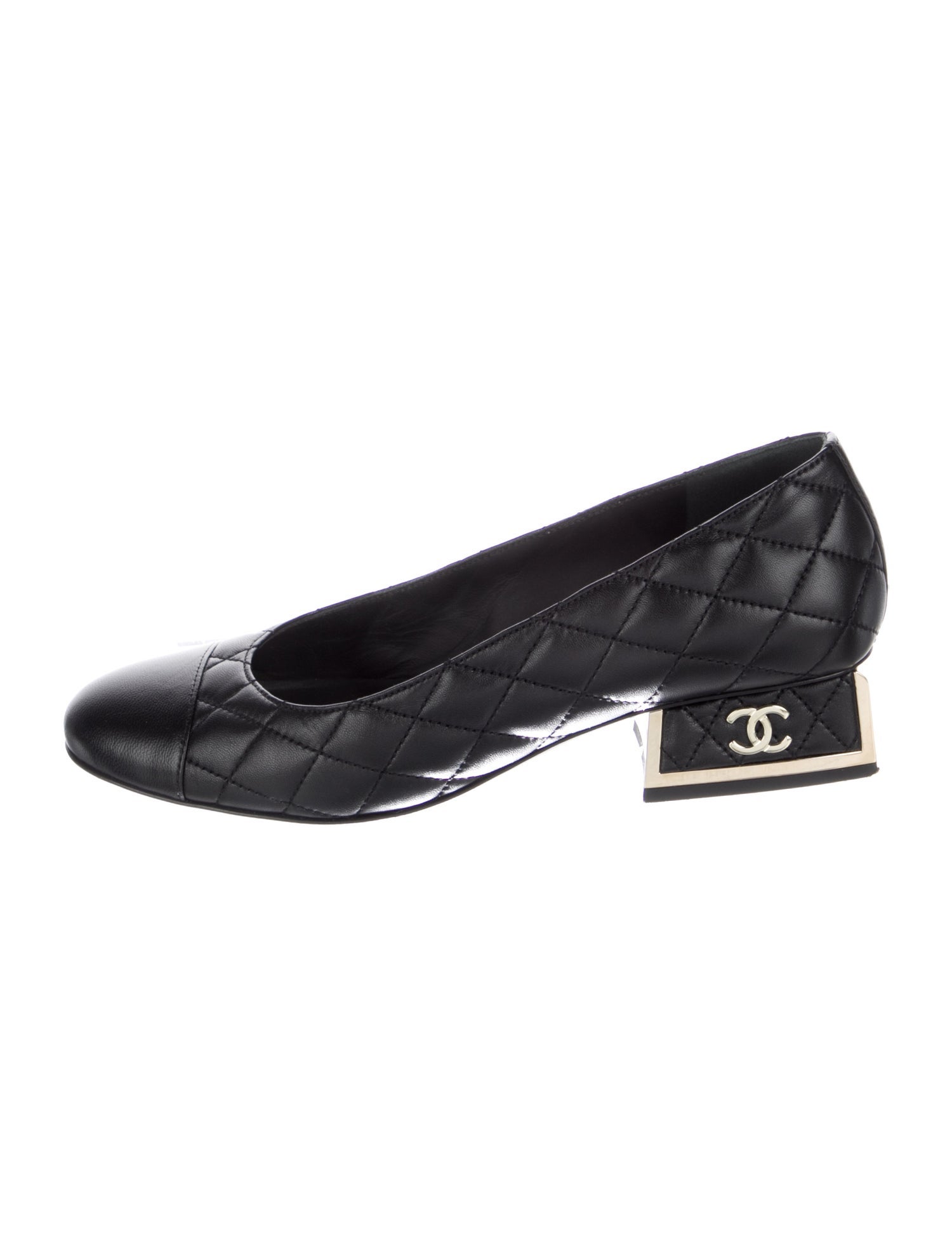 Chanel Interlocking CC Logo Lambskin Pumps
