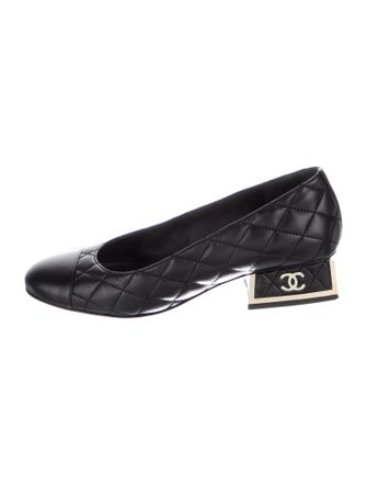 Chanel Interlocking CC Logo Lambskin Pumps