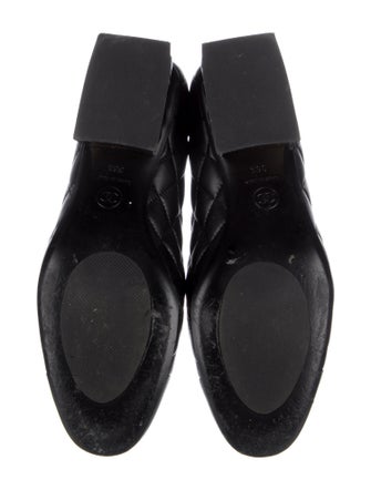 Chanel Interlocking CC Logo Lambskin Pumps