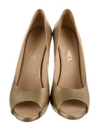 Chanel Interlocking CC Logo Leather Slingback Sandals