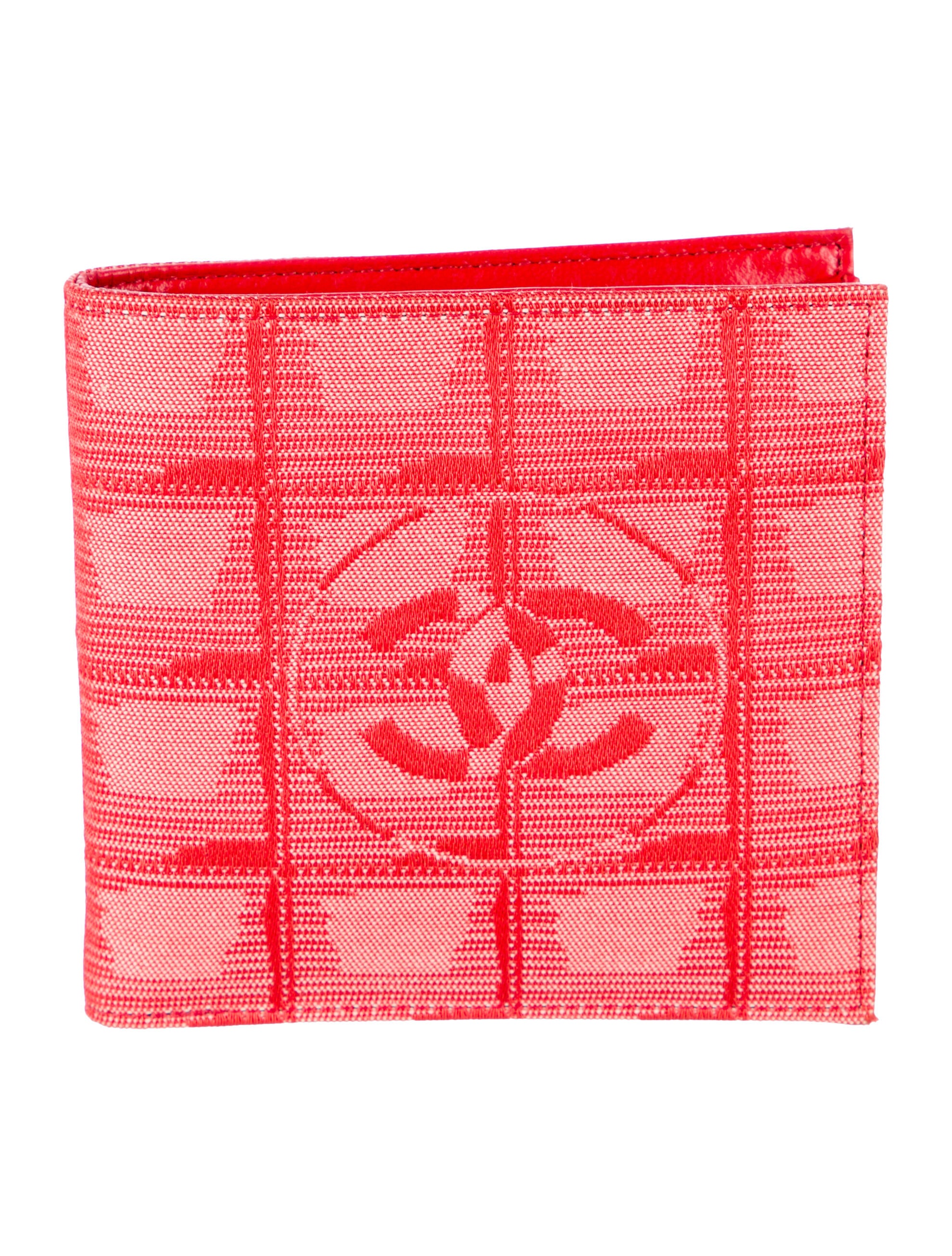 Chanel Vintage 2002-2003 Bifold Wallet