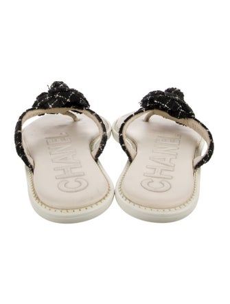 Chanel 2016 Interlocking CC Logo Flip Flops