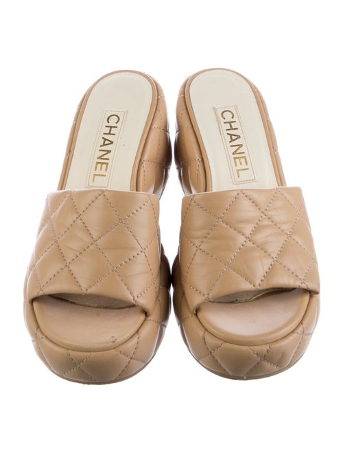 Chanel Interlocking CC Logo Leather Slides